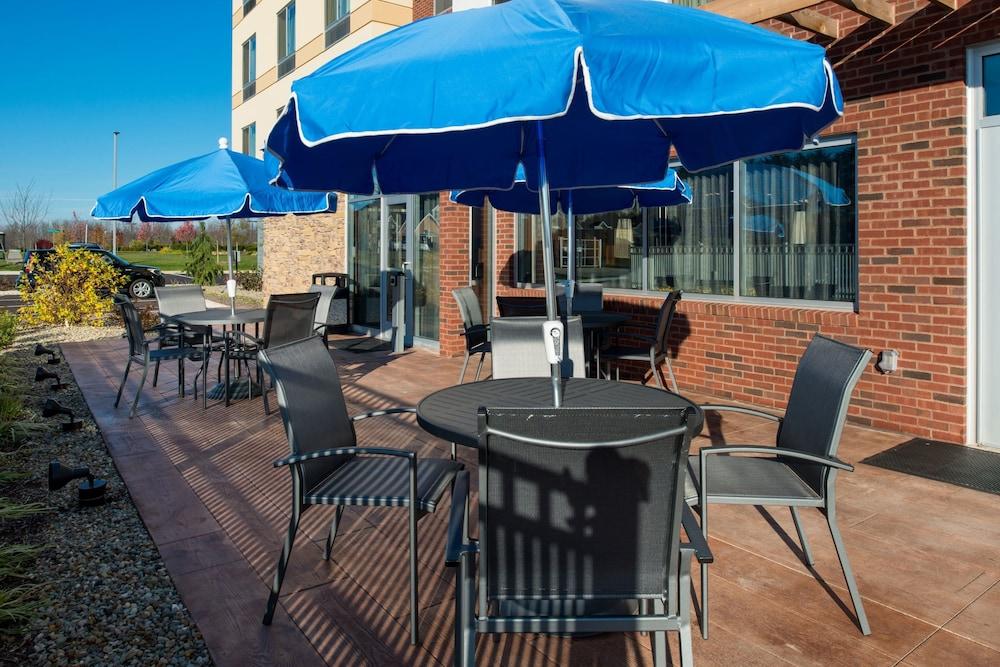 Fairfield Inn & Suites By Marriott Akron Stow מראה חיצוני תמונה