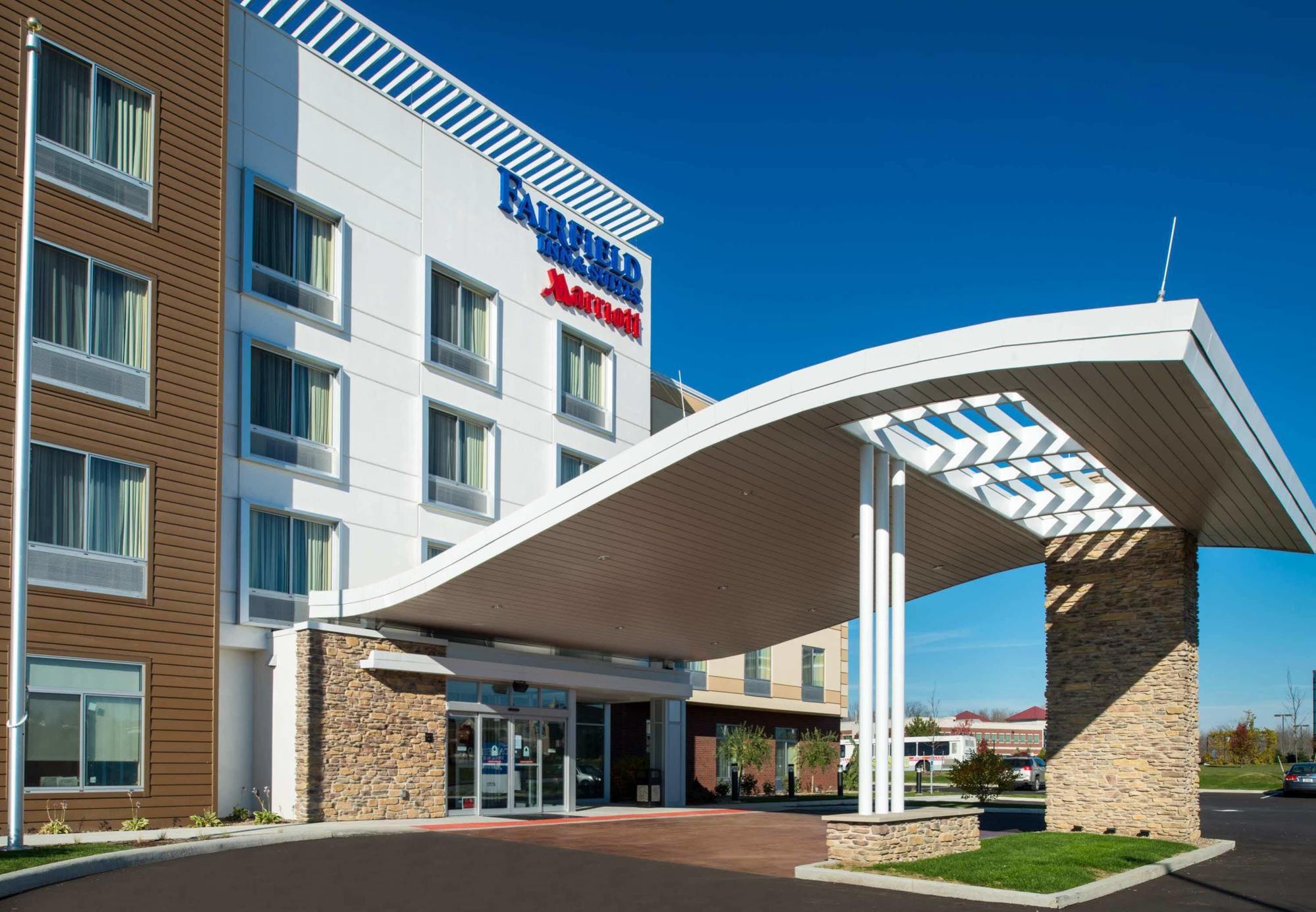 Fairfield Inn & Suites By Marriott Akron Stow מראה חיצוני תמונה